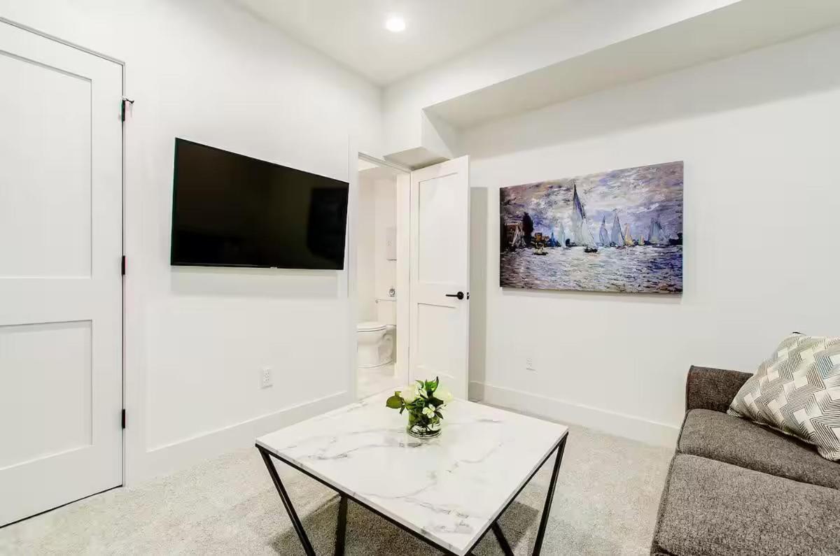 Short North Convention Garage Parking! Holiday home
