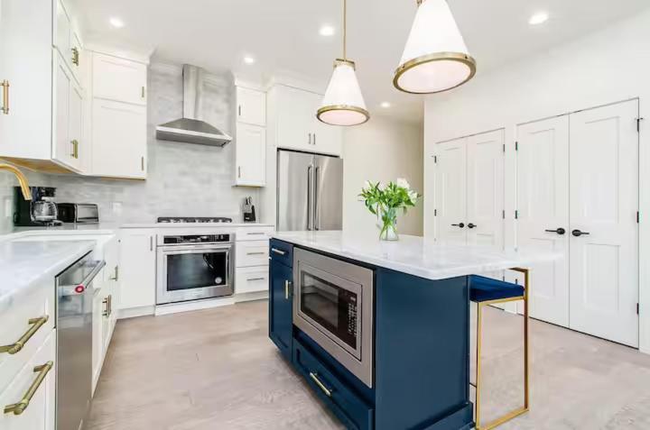 Short North Convention Garage Parking! Holiday home